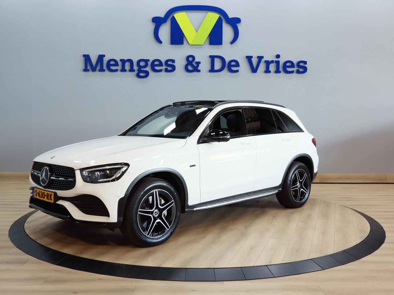 Mercedes-Benz GLC-KLASSE 300e 4MATIC Premium Plus AMG Line | Airco ECC | Panorama | Trekhaak | Virtual | 360 Camera | Cruise Control | Matrix LED | Isofix