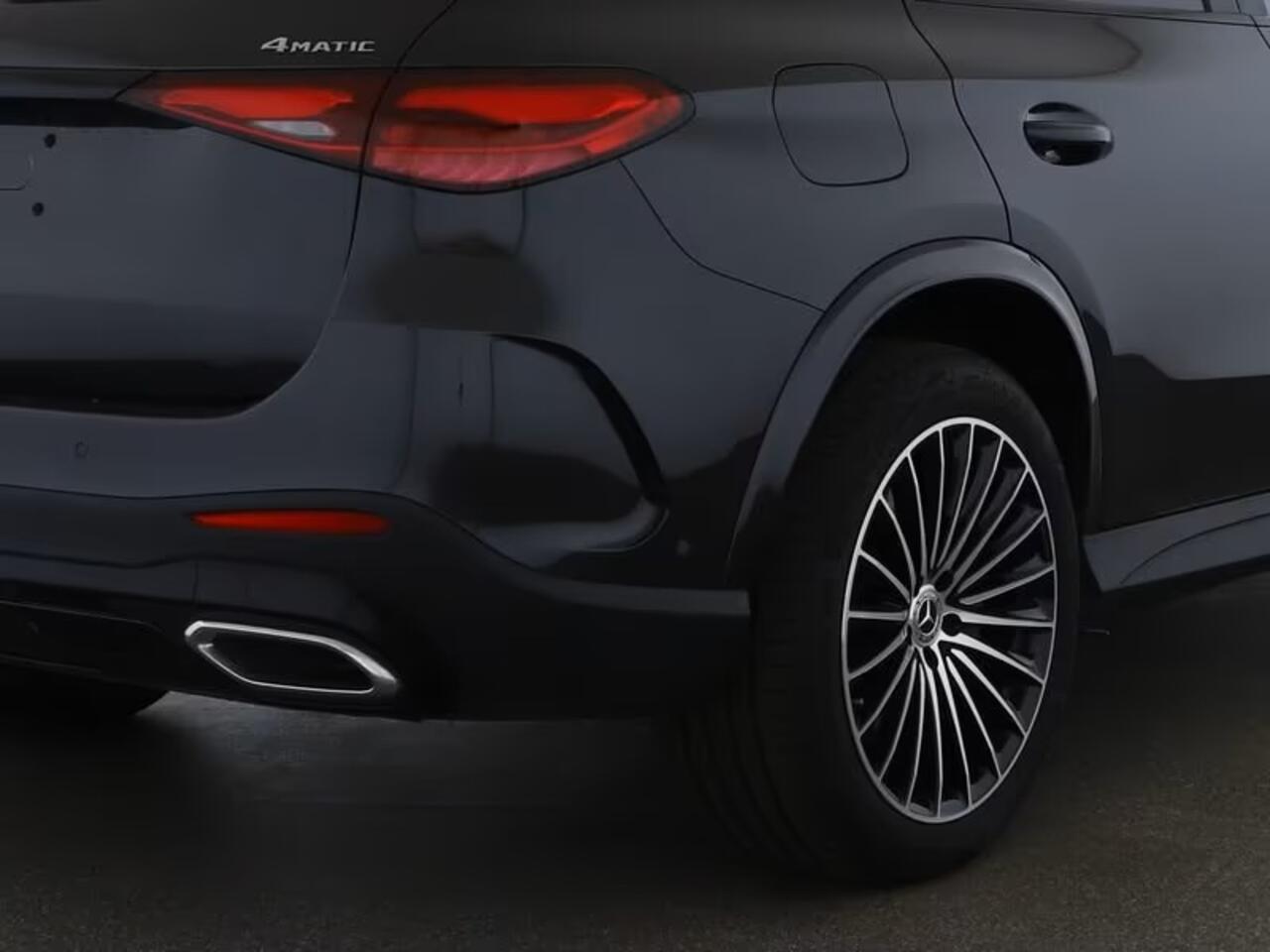 Mercedes-Benz GLC-KLASSE 300e 4MATIC AMG Line MEMORY TREKHAAK LED CAMERA STUURVERWARMING STOELVERWARMING