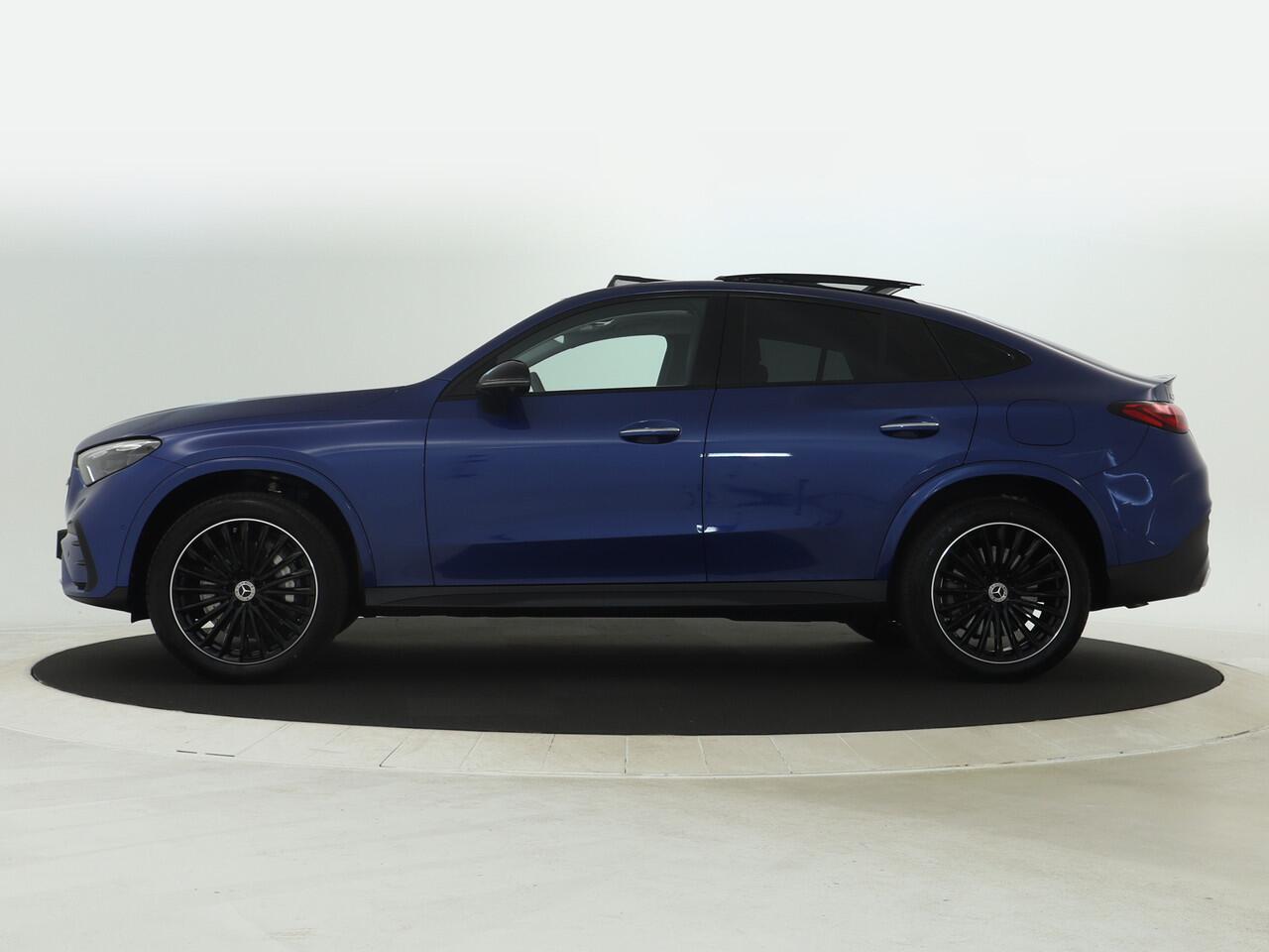 Mercedes-Benz GLC-KLASSE Coupé 300 e 4MATIC AMG Plug In Hybride | Trekhaak | Panorama Dak | Stuur- en Stoelverwarming | Digital Light | 360 gr Camera | Memory | Inclusief 24 maanden Mercedes-Benz Certified garantie voor Europa.