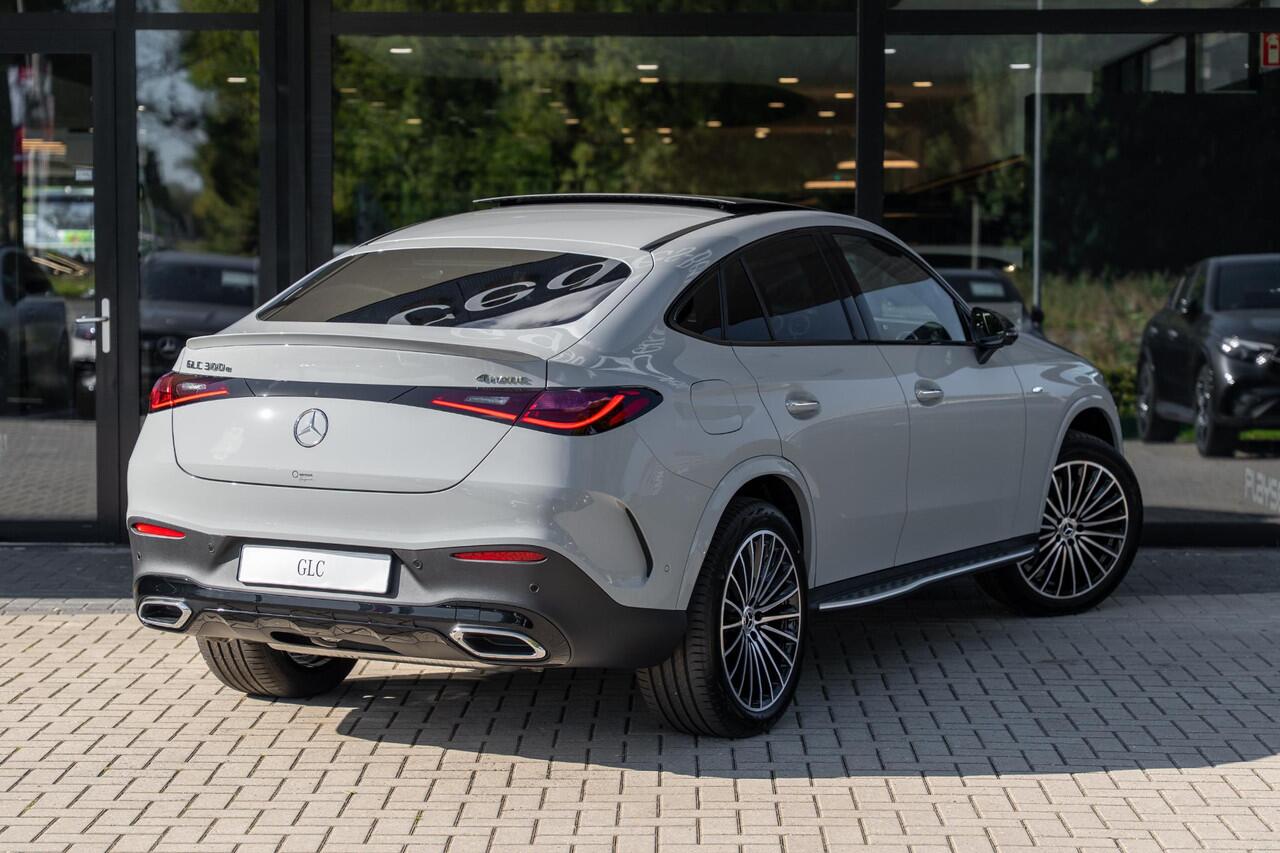 Mercedes-Benz GLC-KLASSE Coupé 300e 4MATIC Sport Edition | Panoramaschuifdak | Rijassistentiepakket Plus | Nightpakket | Premium pakket