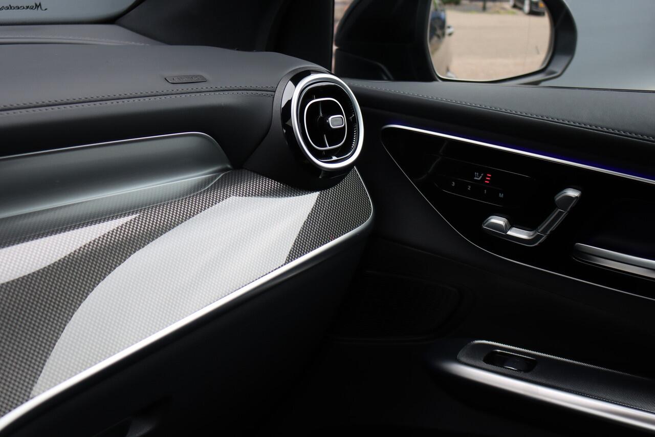 Mercedes-Benz GLC-KLASSE Coupé 300 4MATIC AMG Line Aut9 | Panoramadak | Distronic Pro | Trekhaak | Verwarmd Stuurwiel | Surround Camera | Memory | Nightpakket | Sfeerverlichting |