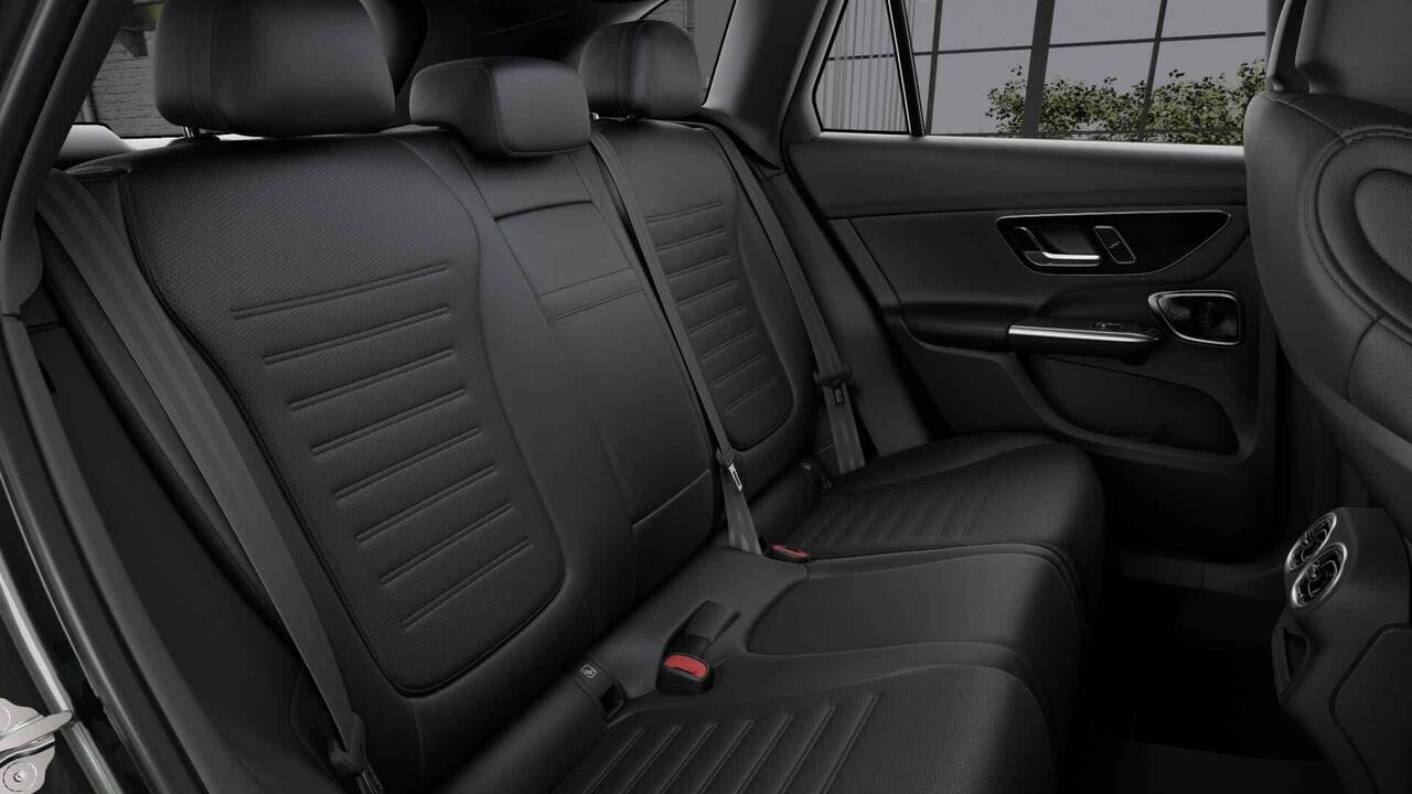 Mercedes-Benz GLC-KLASSE 300e 4MATIC Sport Edition | Panoramaschuifdak | Burmester | Premium pakket | Winterpakket | 360° camera | Dodehoekassistent |