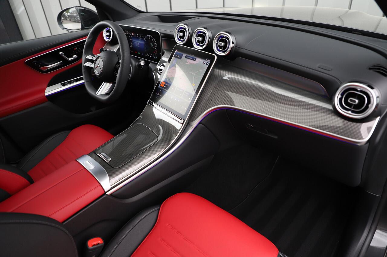 Mercedes-Benz GLC-KLASSE 300e AMG 4-Matic | 313PK | Achterasbesturing | Luchtvering | Head-up | Pano | Keyles-go | Sfeerverlichting | Distronic | Burmester | Carbon | 2023.