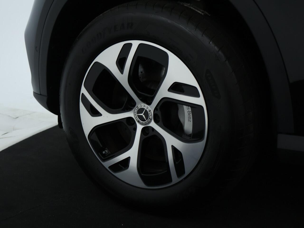 Mercedes-Benz GLC-KLASSE 300e 4MATIC Luxury Line | Avantgarde | Rijassistentiepakket plus | Memory voorstoelen | 360° camera | Stoel en Stuurverwarming | Inclusief 24 maanden MB Certified garantie voor Europa.