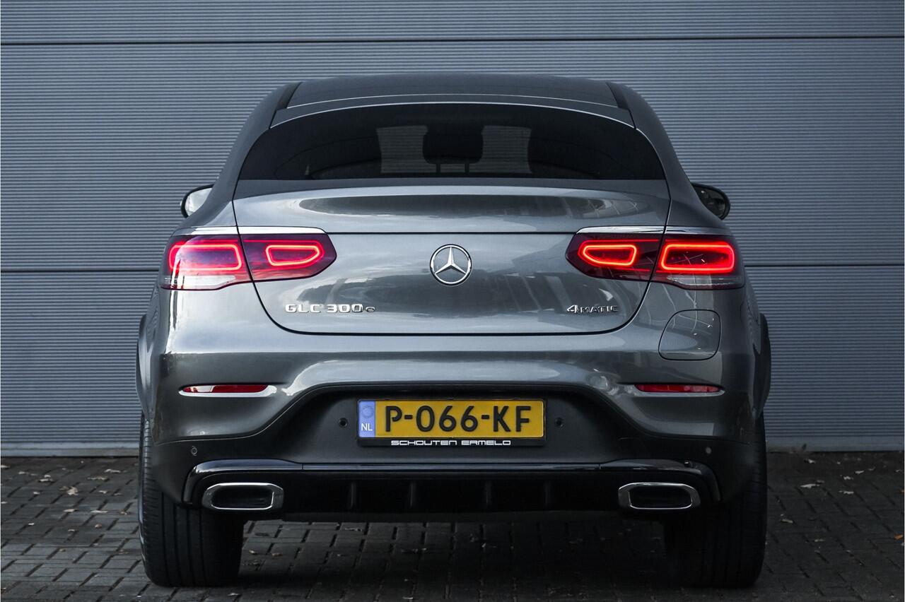 Mercedes-Benz GLC-KLASSE Coupé 300e 4M AMG Line Night Pano 360° Camera 19"