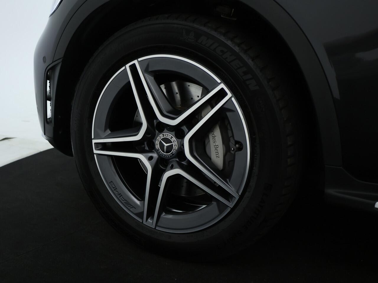 Mercedes-Benz GLC-KLASSE 300 4MATIC | 360°-camera | Schuifdak | Distronic | Apple Carplay | Sfeerverlichting | Inclusief 24 maanden MB Certified garantie voor Europa.