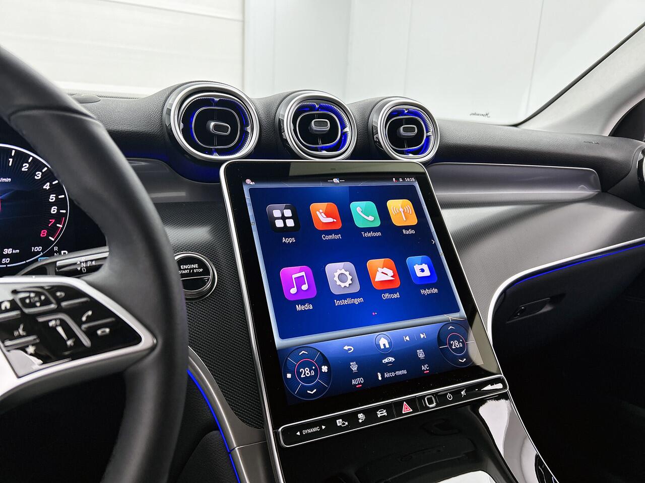 Mercedes-Benz GLC-KLASSE 300 e 4MATIC Plug-In Hybride | Trekhaak | Head-up-Display | 360°-camera | Sfeerverlichting | Memory | Stuur en Stoelverwarming | Inclusief 24 maanden Mercedes-Benz Certified garantie voor Europa.