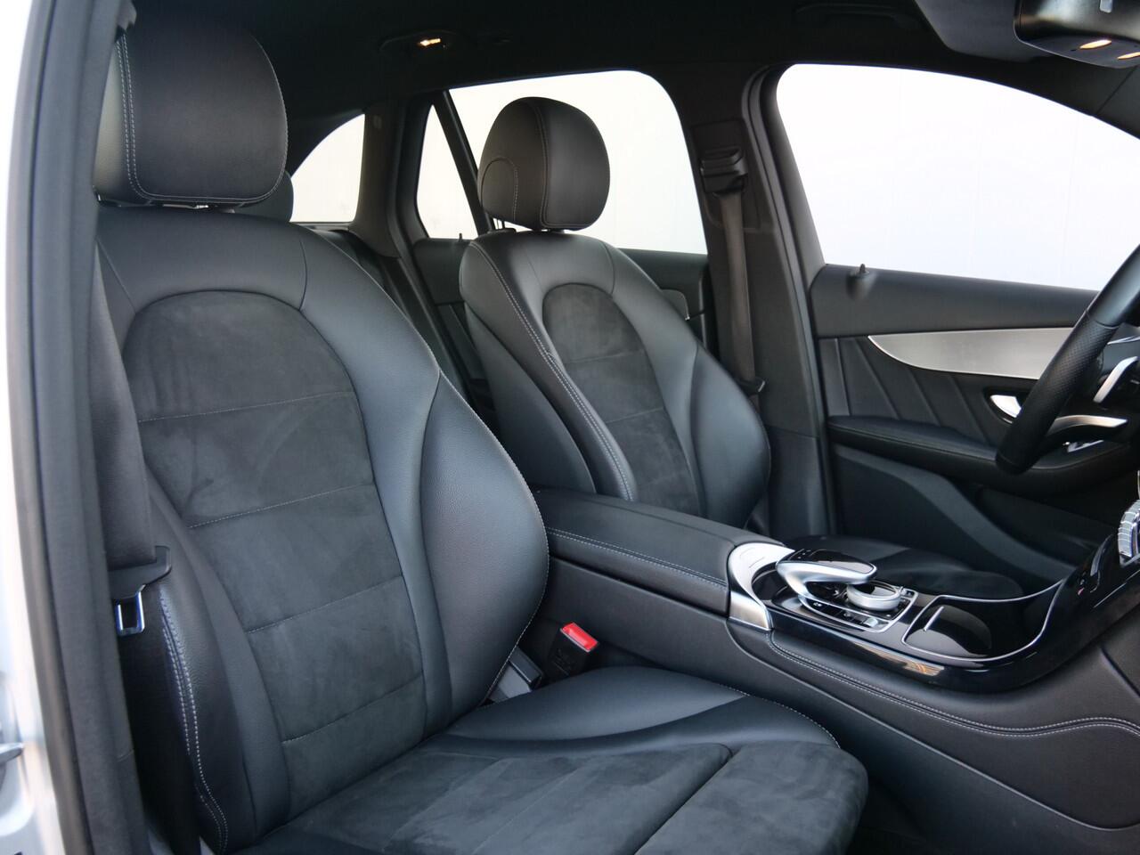 Mercedes-Benz GLC-KLASSE 250 211pk 4MATIC AMG-Line AUTOMAAT LED-koplampen / Trekhaak / AMG-Styling