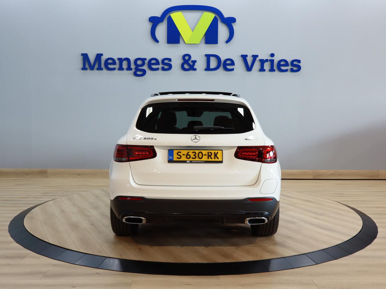 Mercedes-Benz GLC-KLASSE 300e 4MATIC Premium Plus AMG Line | Airco ECC | Panorama | Trekhaak | Virtual | 360 Camera | Cruise Control | Matrix LED | Isofix