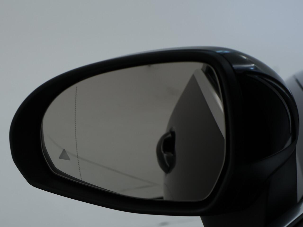 Mercedes-Benz GLC-KLASSE 300 e 4MATIC Plug-In Hybride | Avantgarde Advanced Plus | Trekhaak | Sfeerverlichting | Memory pakket voorstoelen | Stuur en Stoelverwarming | Inclusief 24 maanden MB Certified garantie voor Europa.