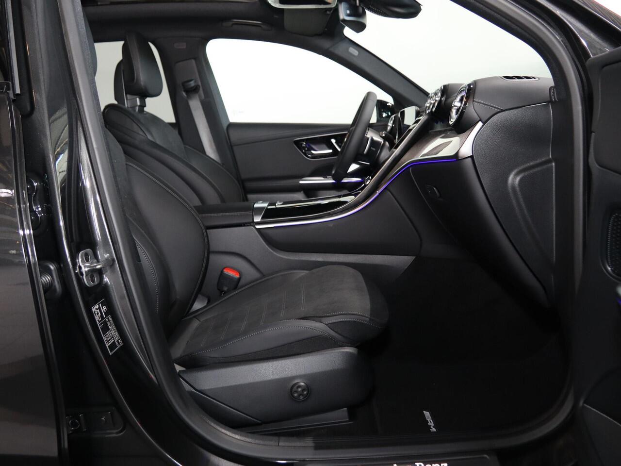 Mercedes-Benz GLC-KLASSE 300e 4MATIC Sport Edition | Panoramaschuifdak | Premium pakket | Nightpakket | 360° camera | Dodehoekassistent | DIGITAL LIGHT |