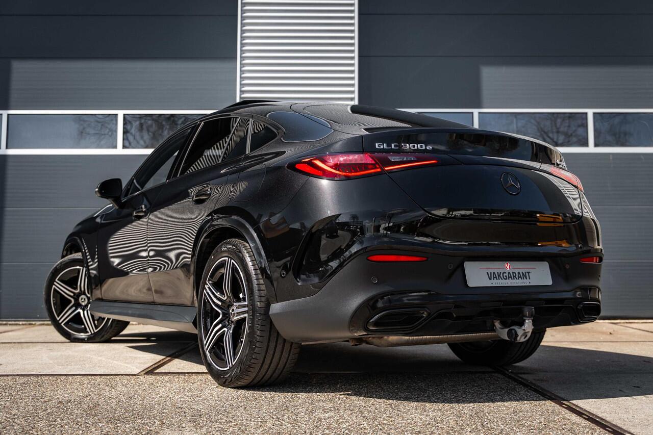 Mercedes-Benz GLC-KLASSE Coupé 300e 4MATIC AMG Line |Pano |Achterasbesturing |Luchtvering |360° |Burmester |Head-up |Trekhaak |ACC