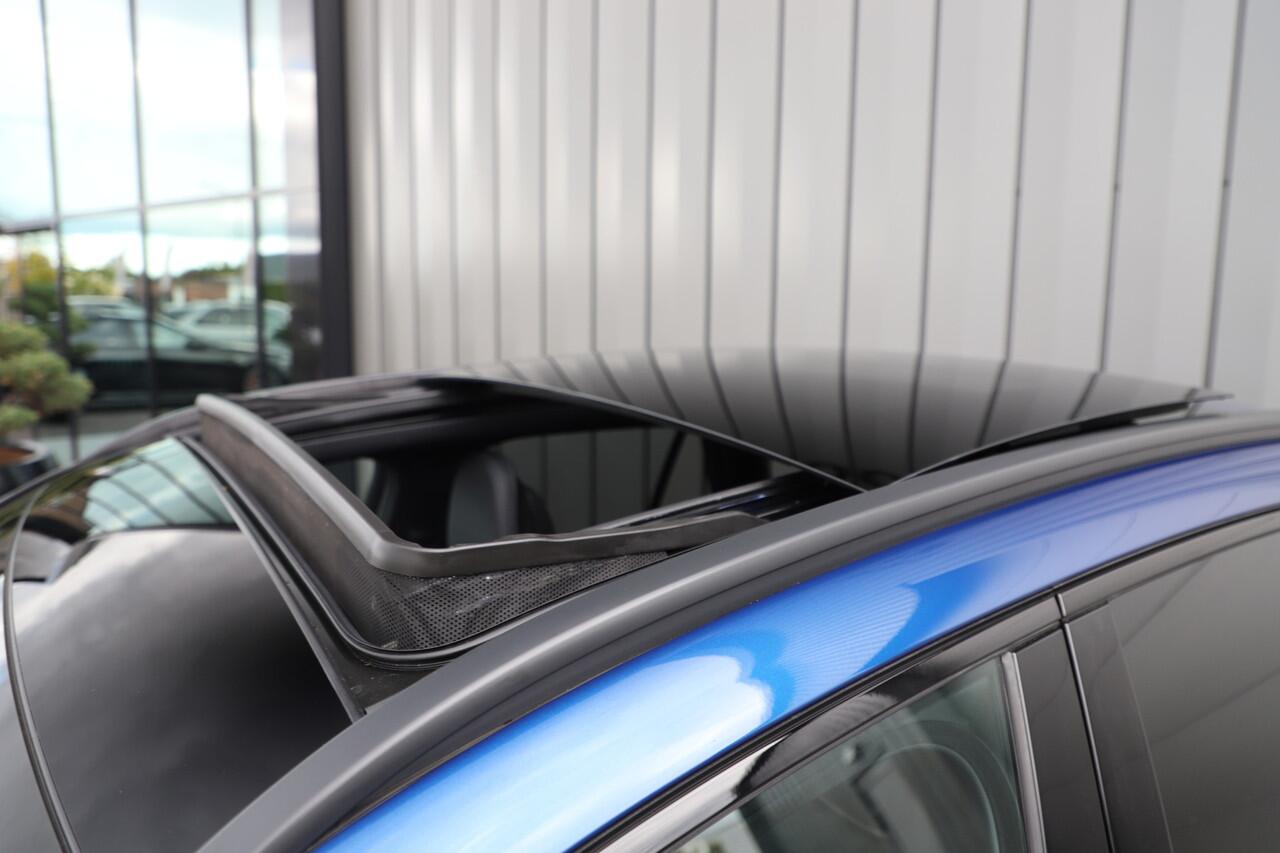 Mercedes-Benz GLC-KLASSE 400e AMG 4-Matic | 381PK | Massage | Achterasbesturing | Luchtvering | Head-up | Keyless-go | Burmester | Stoelkoeling | Trekhaak | 2024.