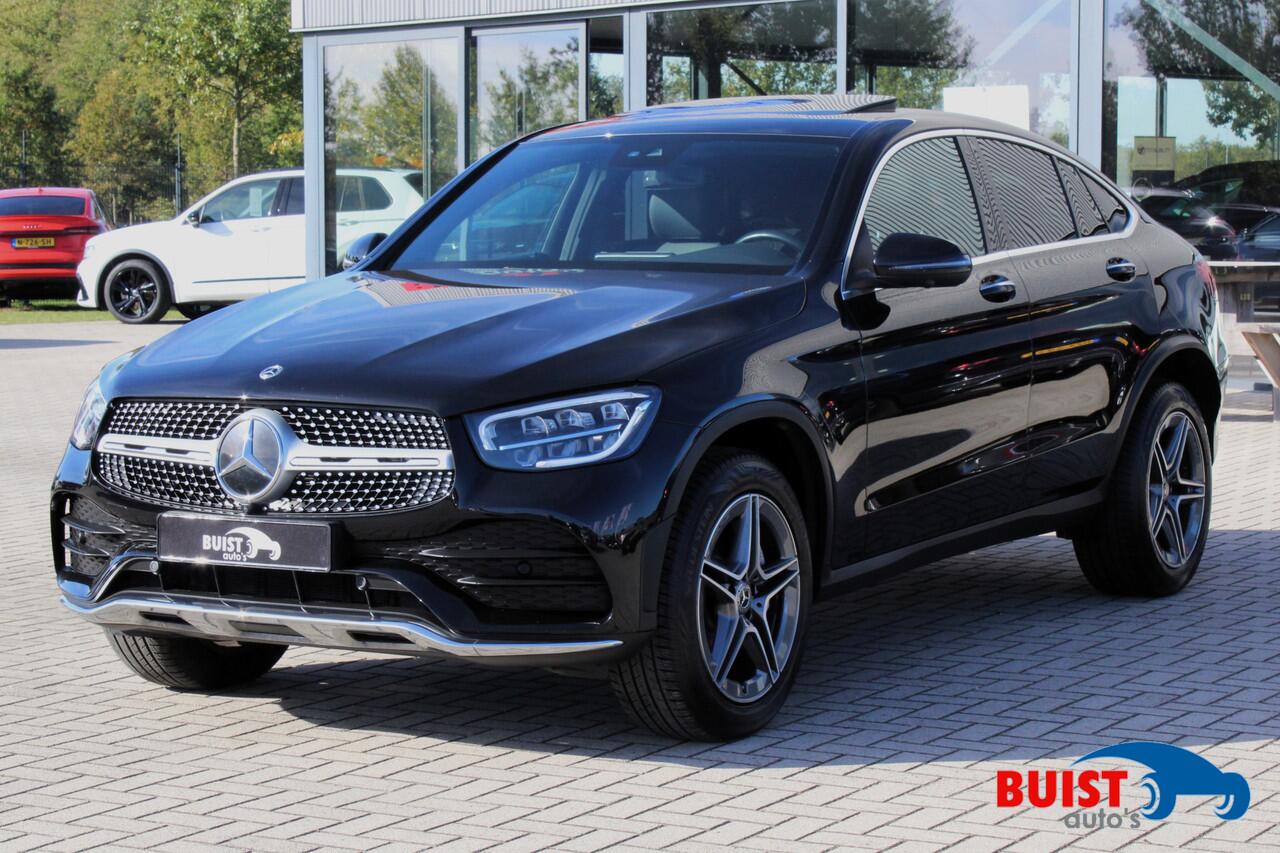 Mercedes-Benz GLC-KLASSE Coupé 300e 4MATIC Business Solution AMG SCHUIFDAK CARPLAY LEER KEYLESS 360 CAMERA