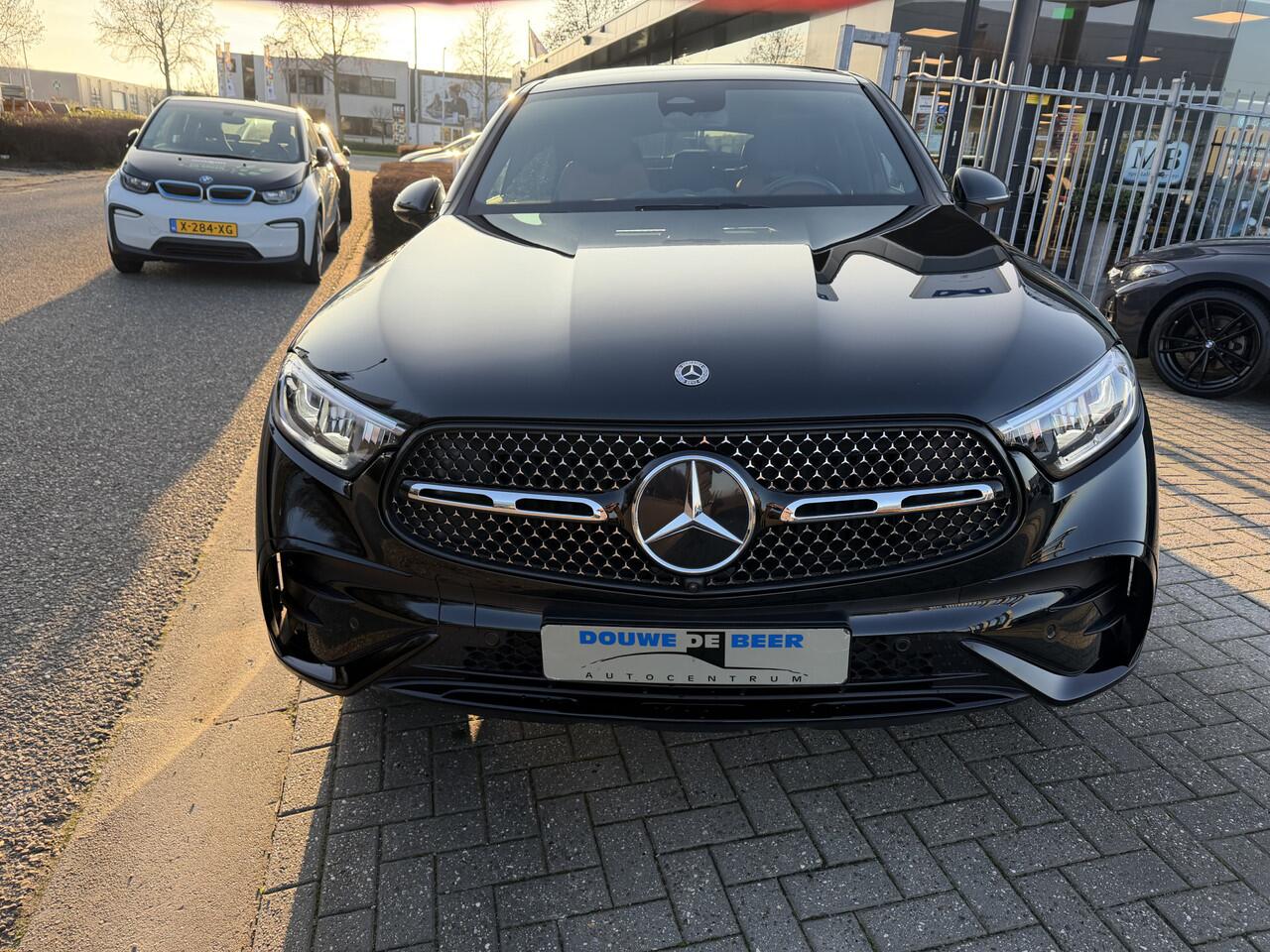 Mercedes-Benz GLC-KLASSE Coupé 300e 4MATIC AMG Line Plus Pano-Dak | Trekhaak | 360-camera | Keyless | Excl. Leer