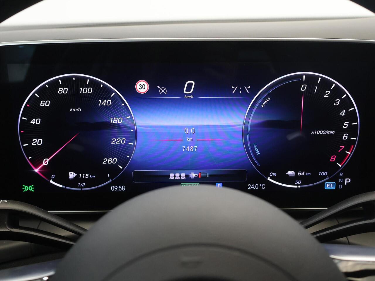 Mercedes-Benz GLC-KLASSE Coupé 300e 4MATIC AMG Line | Verwarmd stuur | Getint glas | Sfeerverlichting |