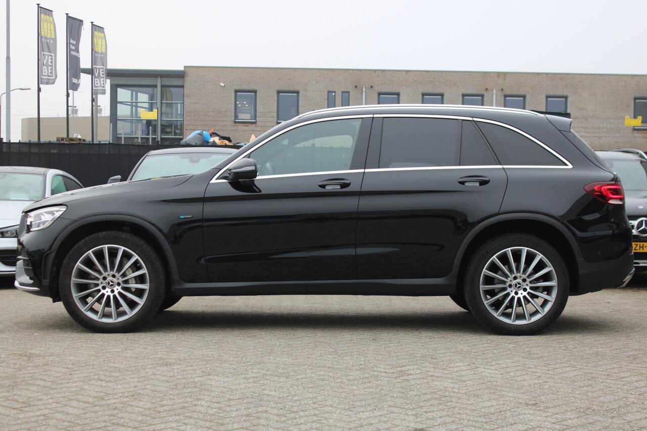 Mercedes-Benz GLC-KLASSE 300e 4MATIC AMG Line LEDER SFEER CARPLAY CAMERA 20''