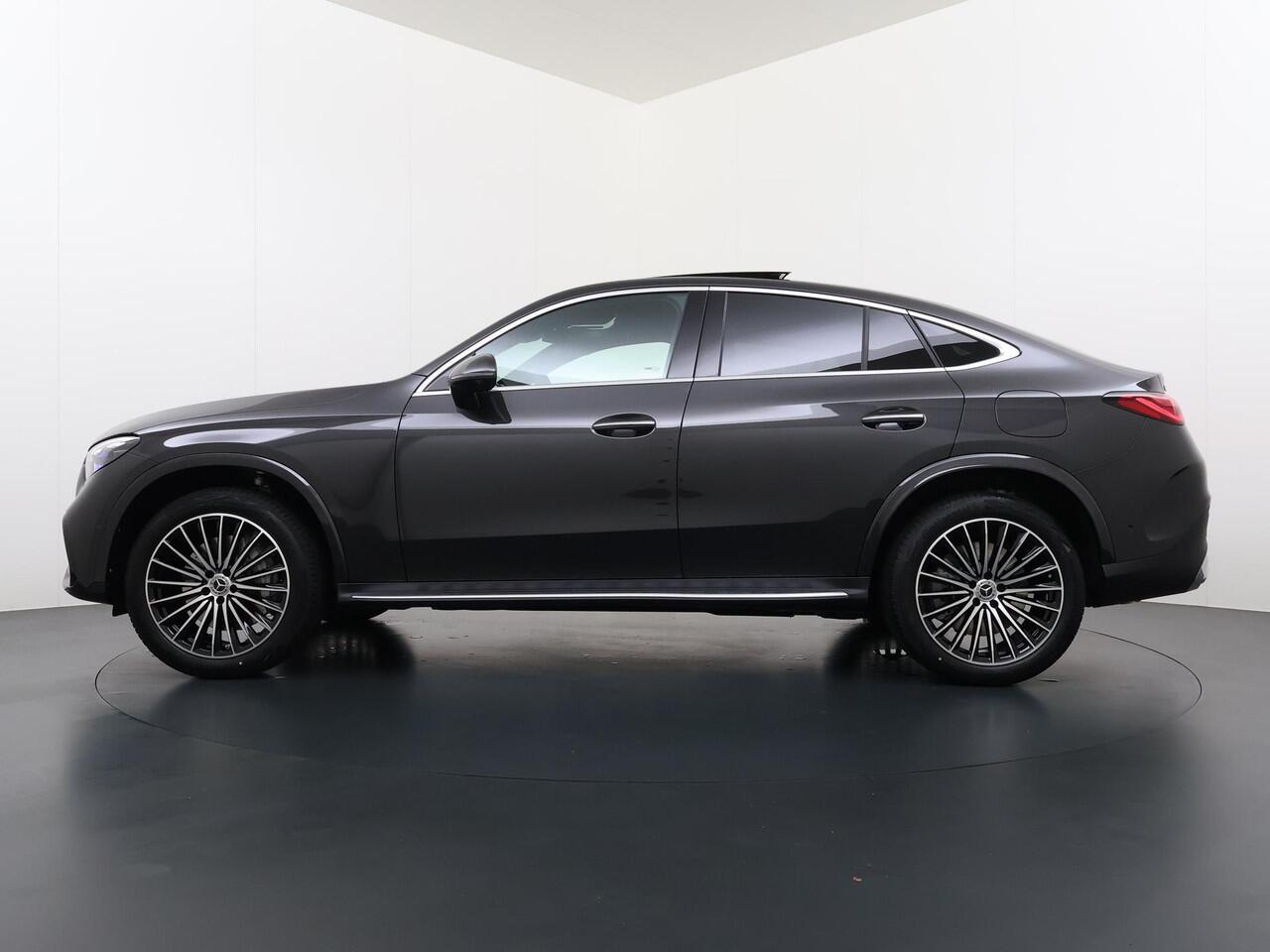 Mercedes-Benz GLC-KLASSE Coupé 300e 4MATIC Sport Edition | Panorama - Schuifdak | Trekhaak Wegklapbaar | Niveauregeling | 360° Camera | Digital Light | Burmester 3D Surround Sound | Memorystoelen | Verwarmd Stuurwiel