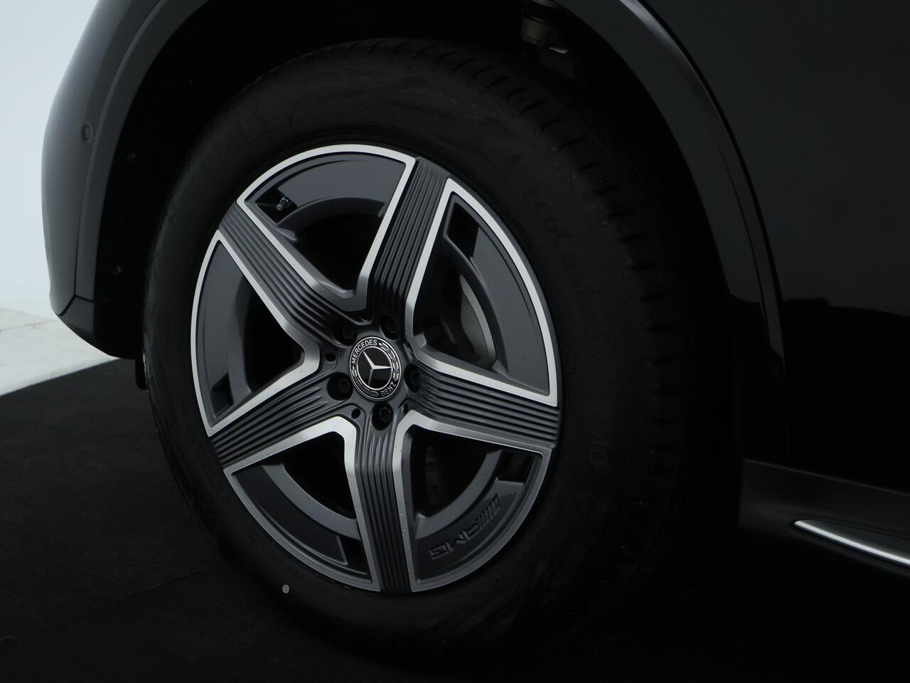 Mercedes-Benz GLC-KLASSE 300 e 4MATIC AMG Plug-In Hybride | Edition AMG-Line | Alarm klasse 3 | Panorama Schuif-Kanteldak | Burmester® | Trekhaak | AC en DC Laden | Inclusief 24 maanden MB Certified garantie voor Europa.