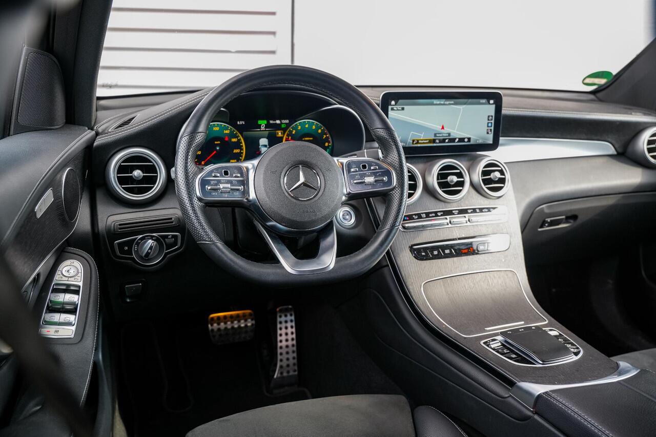 Mercedes-Benz GLC-KLASSE 300e 4MATIC Business Solution AMG Camera Leer Navi Virtual Dash Stoelverw.