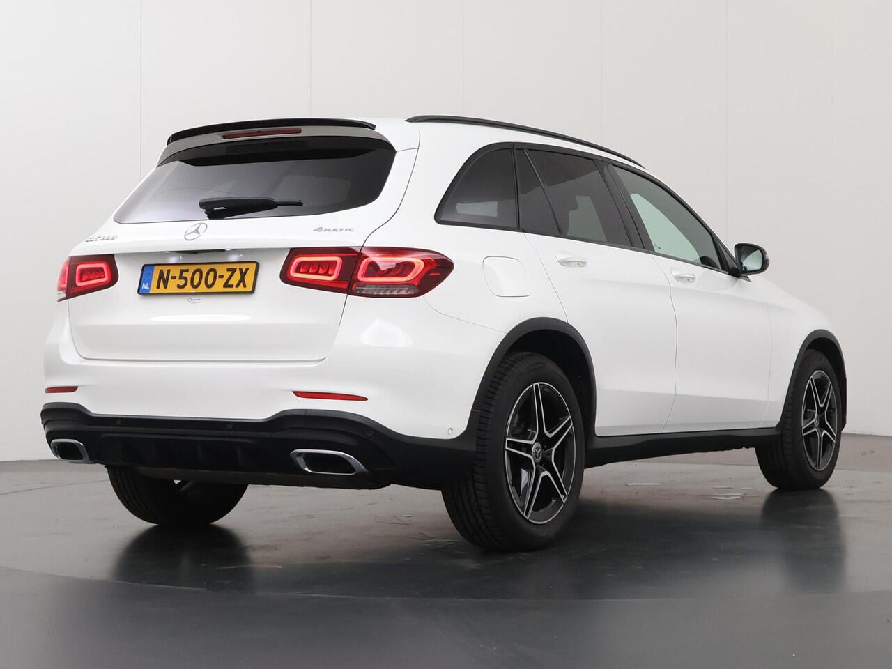 Mercedes-Benz GLC-KLASSE 200 4MATIC Advantage | Night | 19" lichtmetalen velgen | Stoelverwarming |