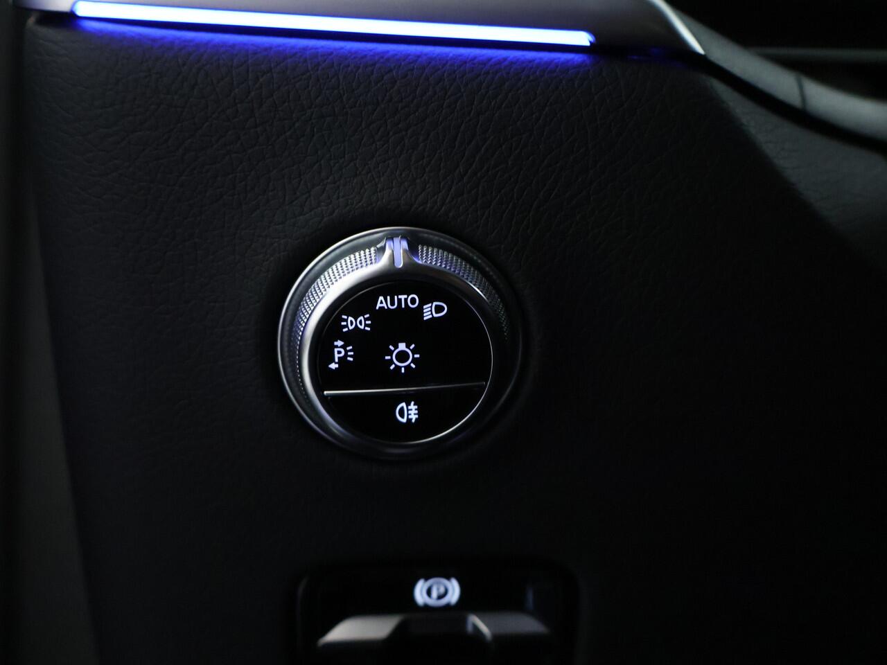 Mercedes-Benz GLC-KLASSE 300 e 4MATIC AMG Plug-In Hybride | Airmatic | Panoramadak | Rijassistentiepakket plus | Memory | 360 gr Camera | Winterpakket | Inclusief 24 maanden Mercedes-Benz Certified garantie voor Europa.