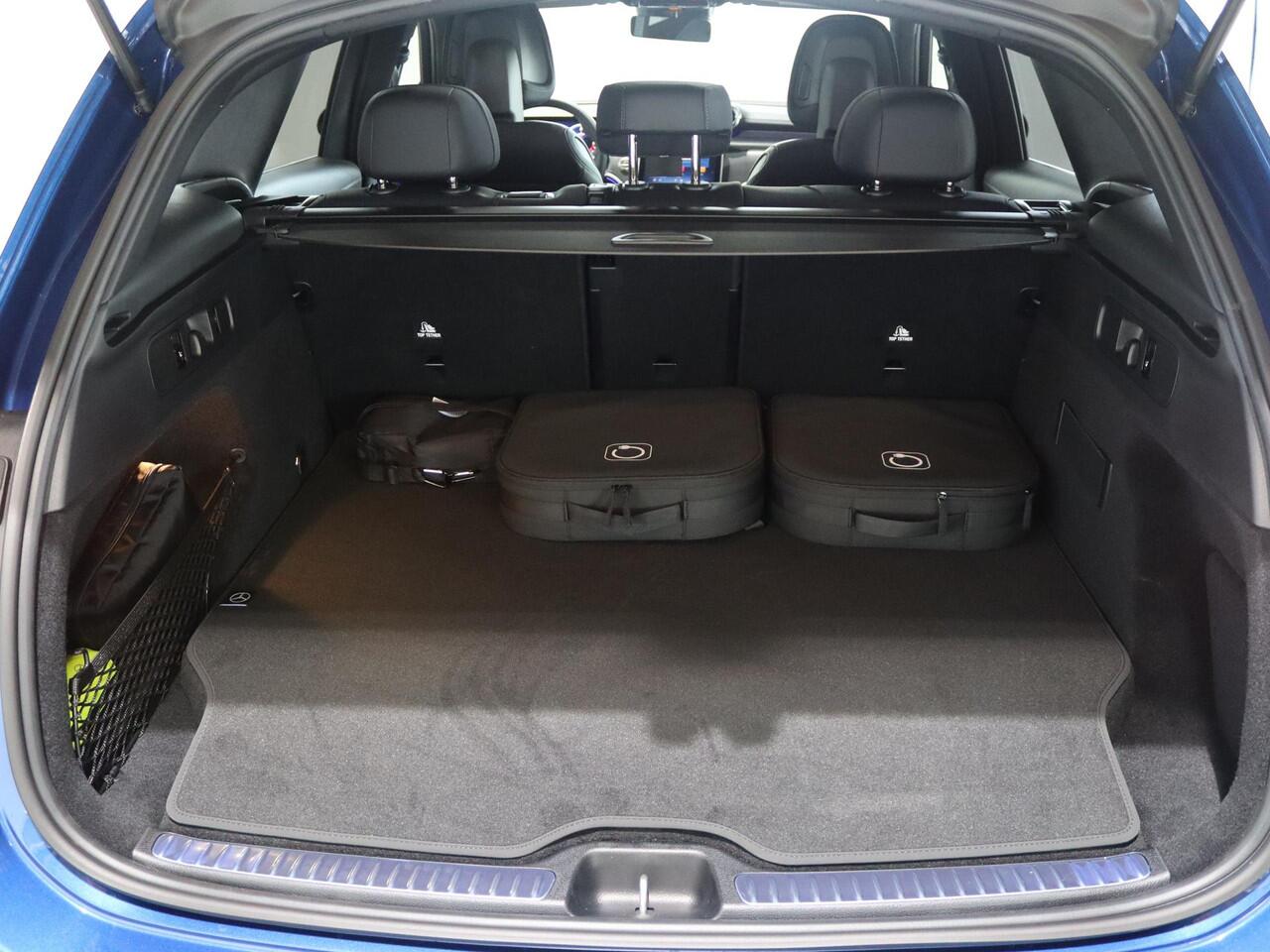 Mercedes-Benz GLC-KLASSE 300e 4MATIC Sport Edition | Panoramaschuifdak | Trekhaak | Premium | Night Pakket | 20"LM velgen AMG | 360°-camera | DIGITAL LIGHT | Stoelverwarming | Dodehoekassistent |