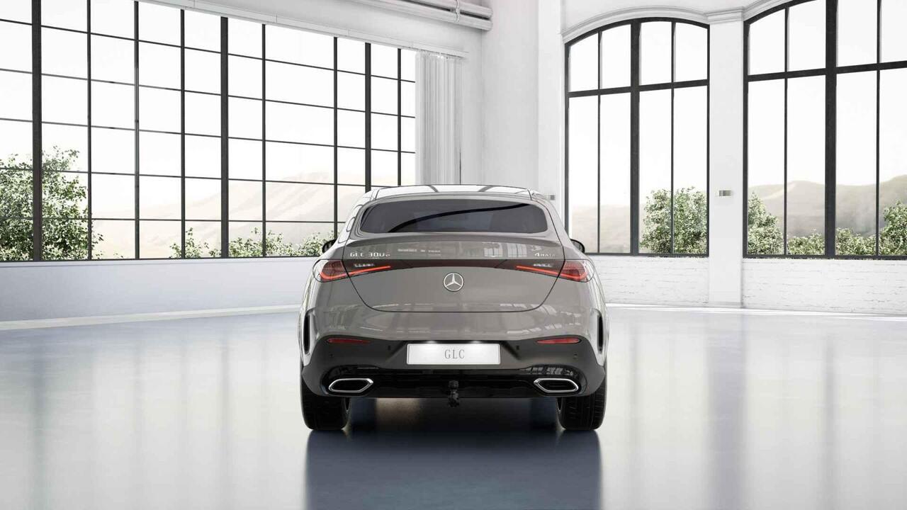 Mercedes-Benz GLC-KLASSE Coupé 300e 4MATIC sport Edition | AMG | Night | Panoramadak | Burmester | Headup | Trekhaak | Luchtvering | Achterasbesturing |