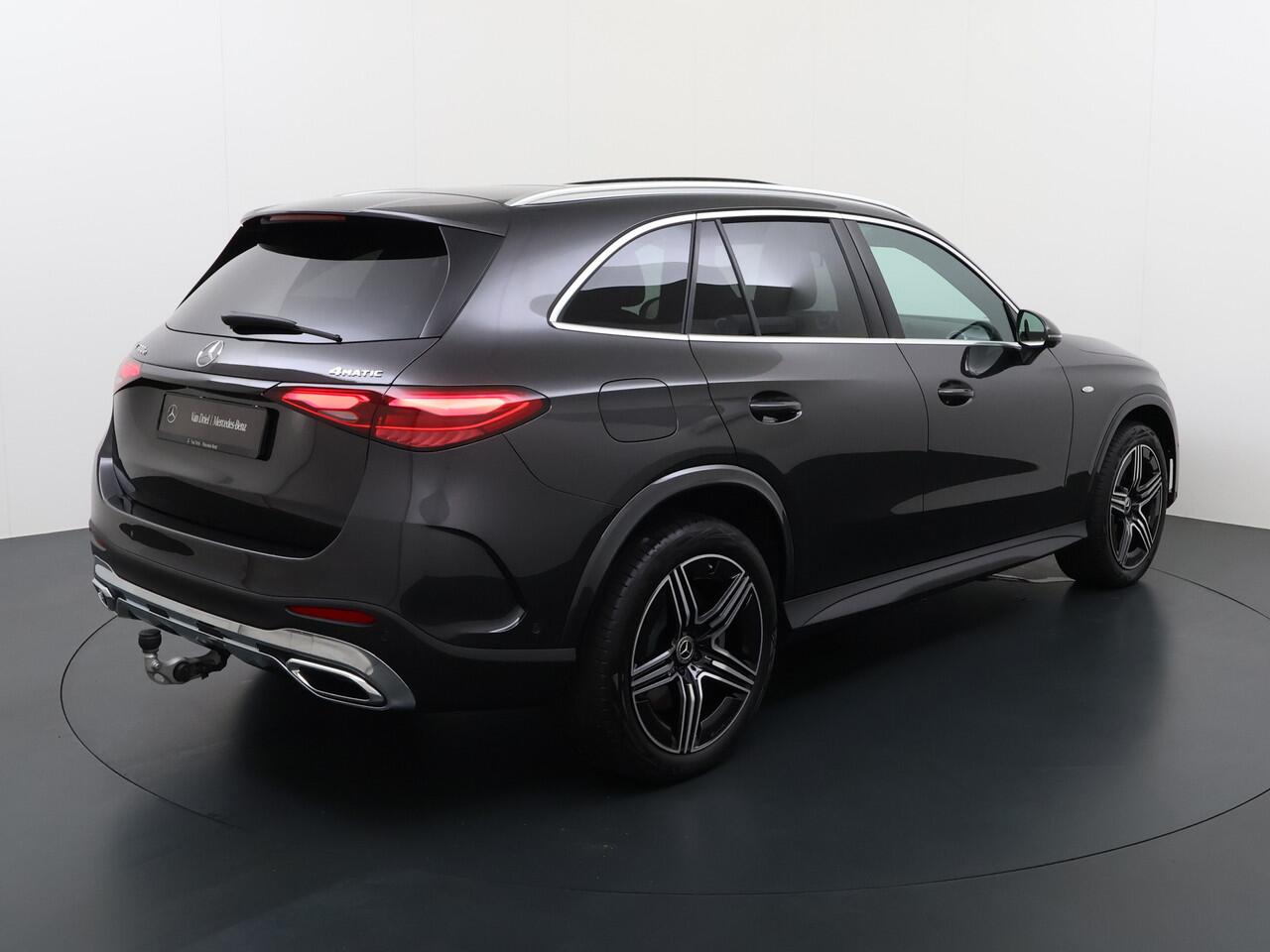 Mercedes-Benz GLC-KLASSE 300 e 4MATIC AMG Line | Pano Trekhaak Memory Digital