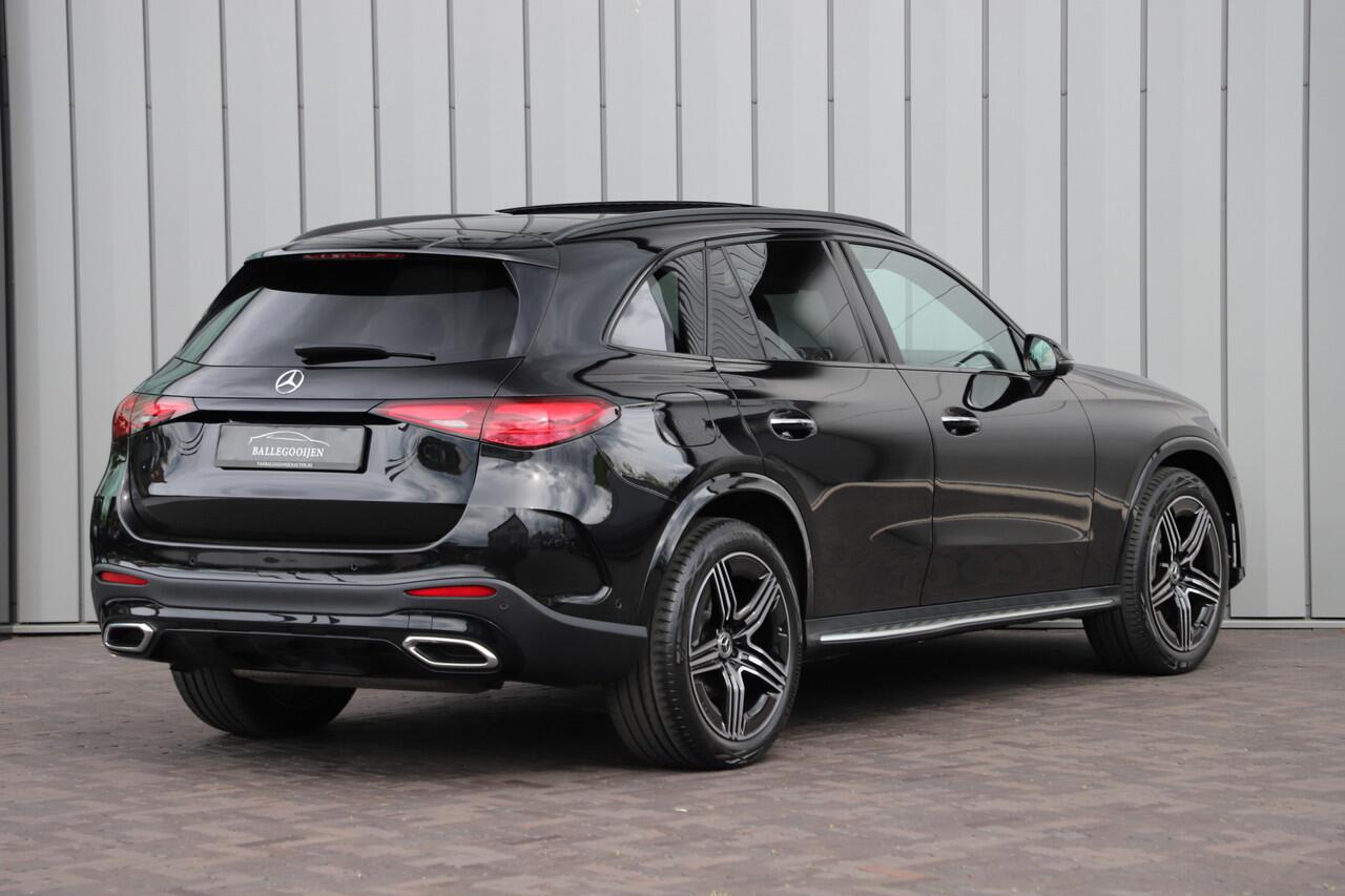 Mercedes-Benz GLC-KLASSE 300 AMG 4-Matic | 258PK | Luchtvering | Achterasbesturing | Massage | Head-up | Keyles-go | Burmester | Sfeerverlichting | Pano | Digital-light | 2023.