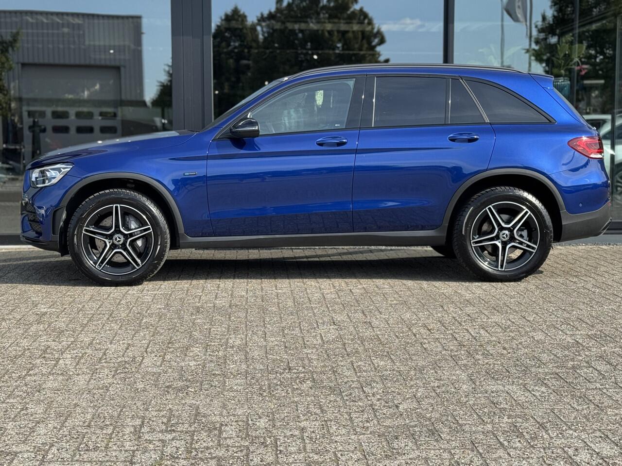 Mercedes-Benz GLC-KLASSE 300e 4MATIC Bns Sul. AMG Wegdr.Trekhaak | NL-AUTO | Camera |