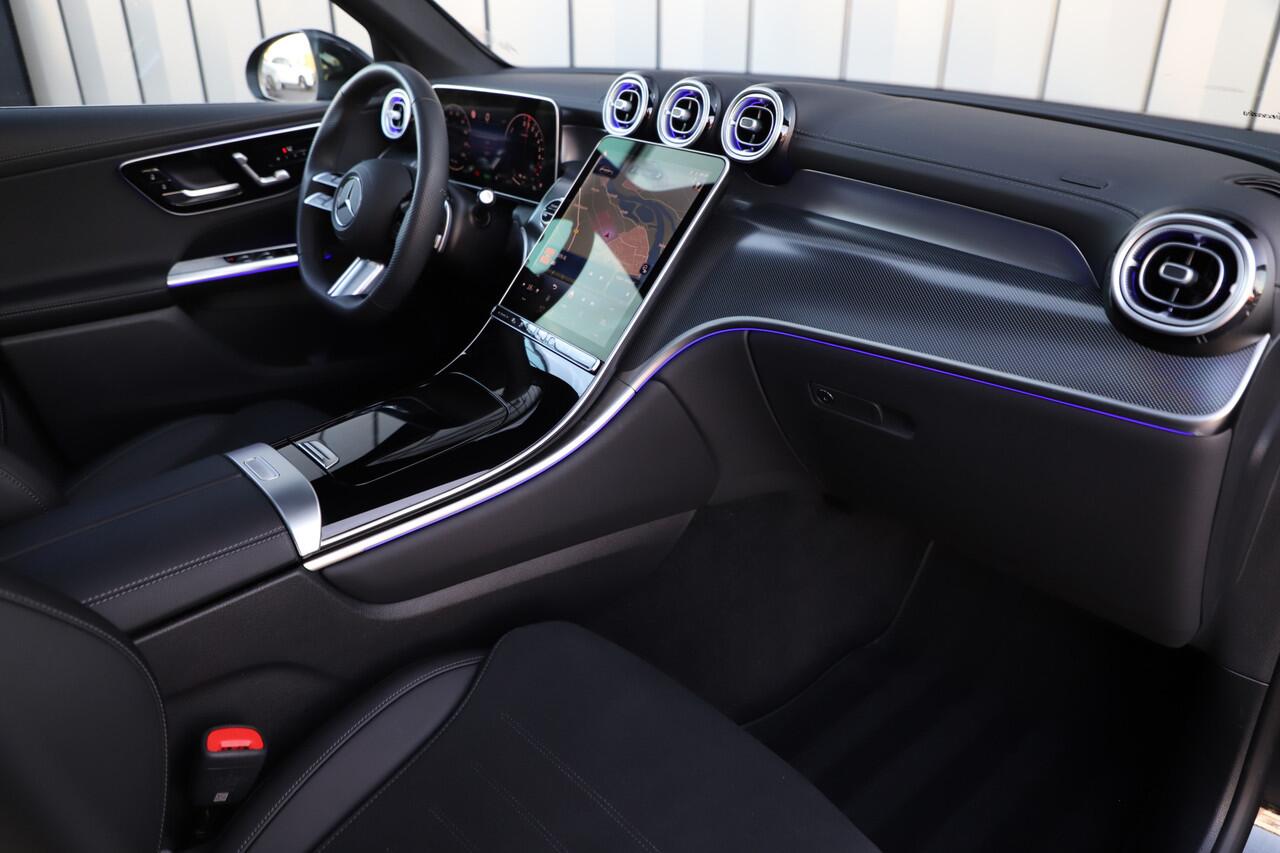 Mercedes-Benz GLC-KLASSE 300e AMG 4-Matic | 313PK | Pano | Sfeerverlichting | Distronic | Memory | Stuurwielverw. | Standkachel | Trekhaak | Stoelverw. | 2025.