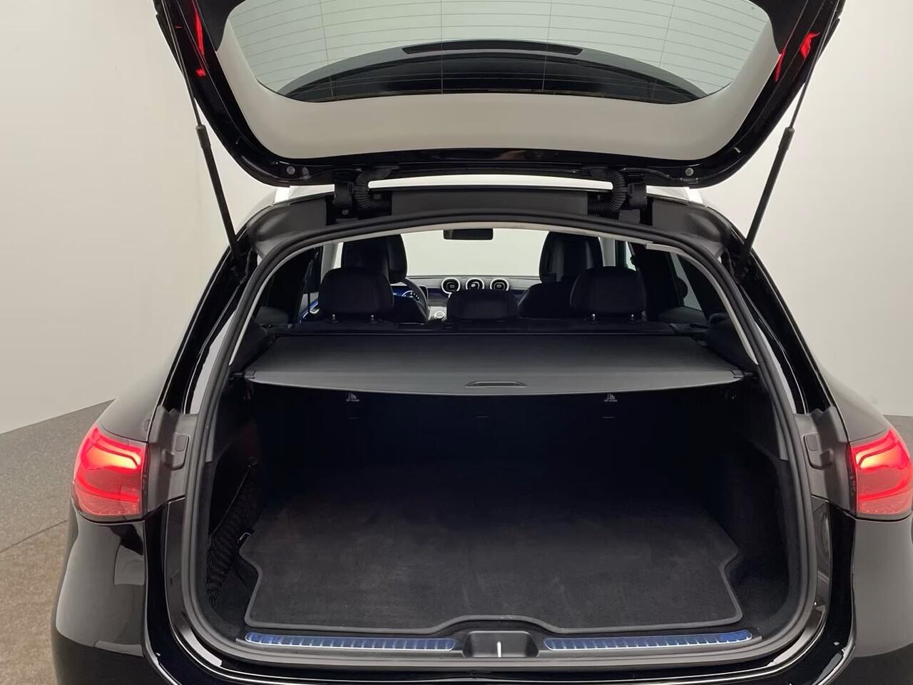 Mercedes-Benz GLC-KLASSE 300de 4MATIC PLUG-IN HYBRID AVANTGARDE LED Trekhaak Camera Stoelverwarming