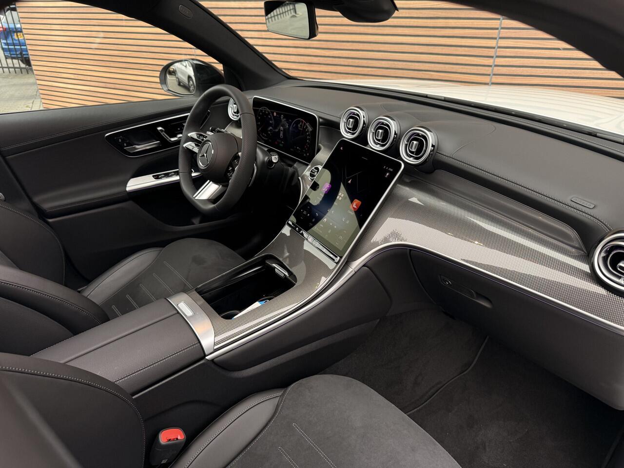 Mercedes-Benz GLC-KLASSE Coupé 300e 4MATIC AMG Line Panoramadak /360 Camera / Navigatie