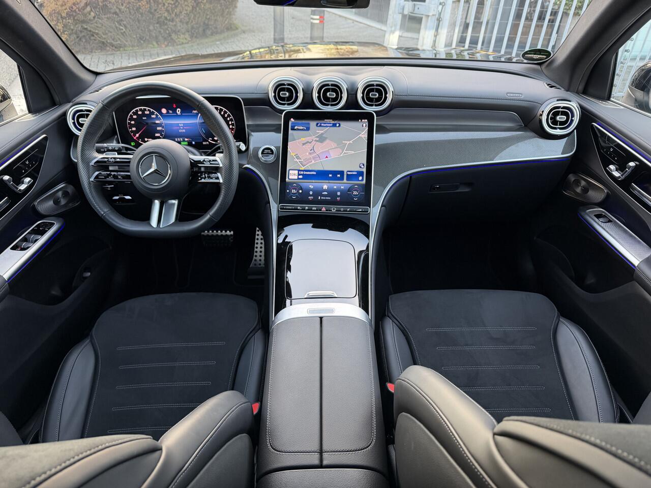 Mercedes-Benz GLC-KLASSE 300e 4MATIC AMG Line Premium Pano-Dak | Burmester | Treeplanken | Keyless | 360-Camera | Stoelverw. voor en achter