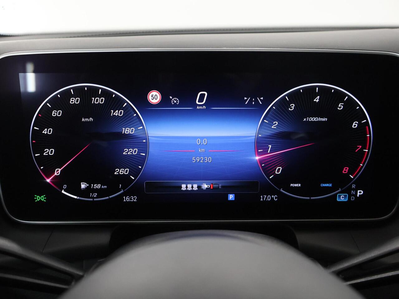 Mercedes-Benz GLC-KLASSE 200 4MATIC AMG Line | Panoramadak | Memory | Trekhaak | Sfeerverlichting | Winter pakket |