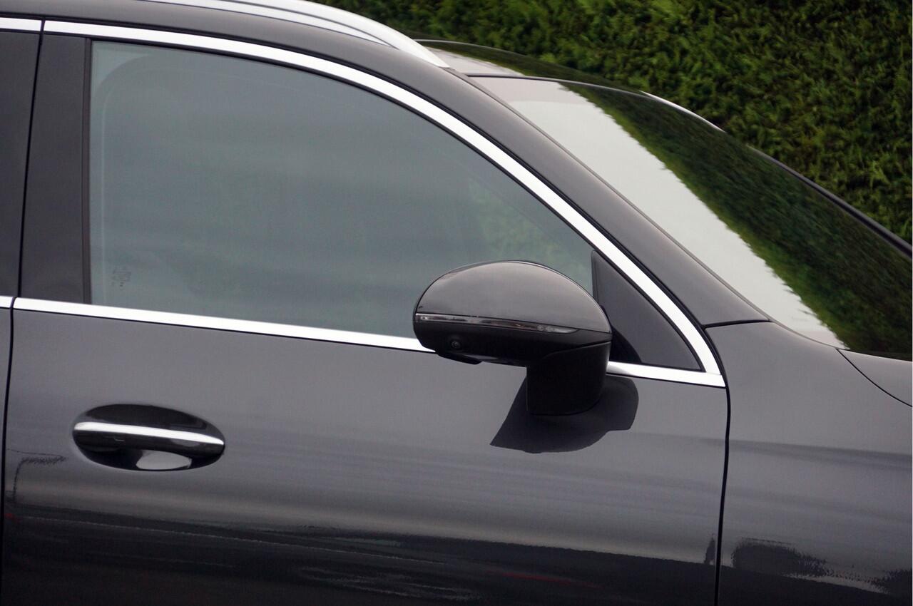 Mercedes-Benz GLC-KLASSE GLC 300 e 4M AMG Line | Achterasbesturing Luchtvering Burmester Trekhaak Memory Distronic