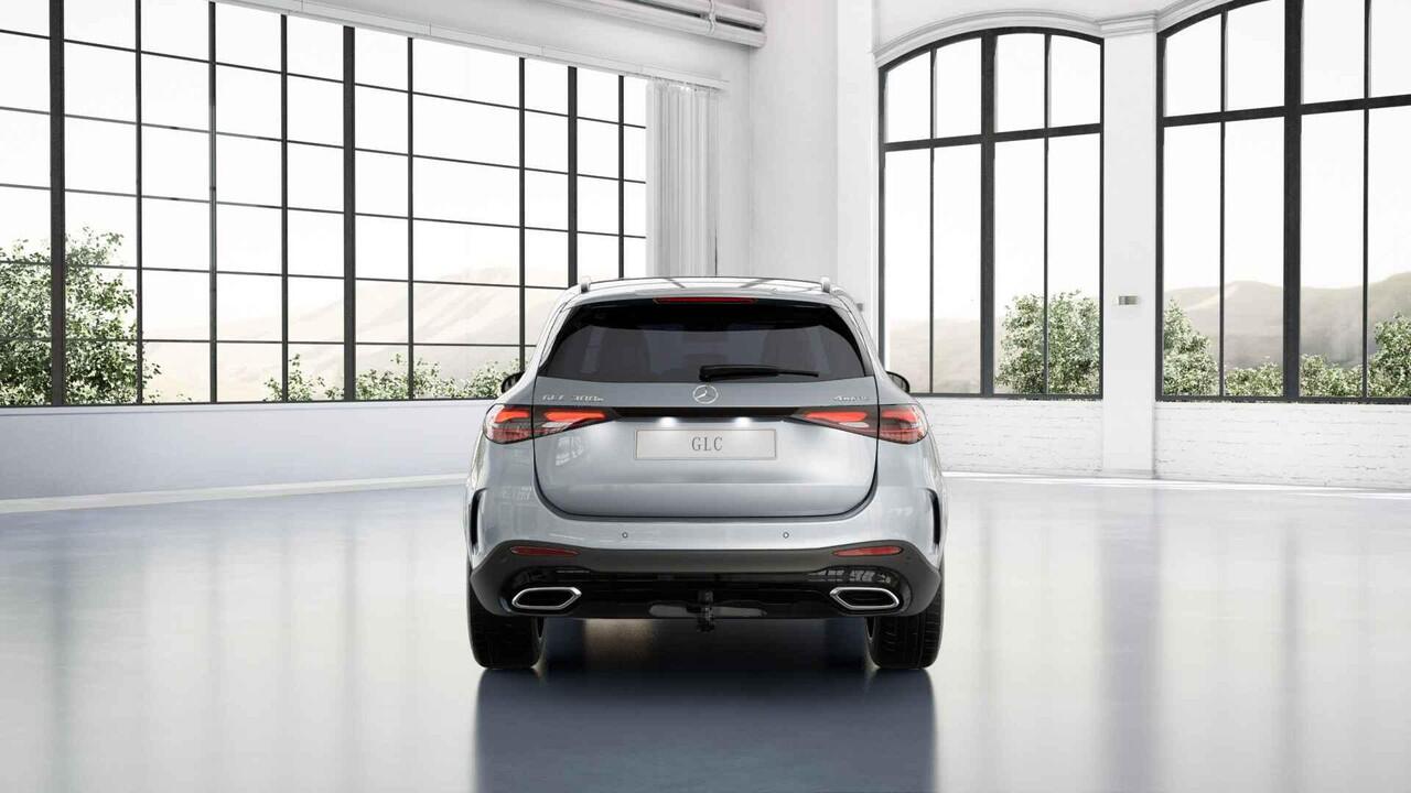 Mercedes-Benz GLC-KLASSE 300e 4MATIC Sport Edition | Panoramaschuifdak | Premium pakket | Nightpakket | 360° camera | Trekhaak | DIGITAL LIGHT |