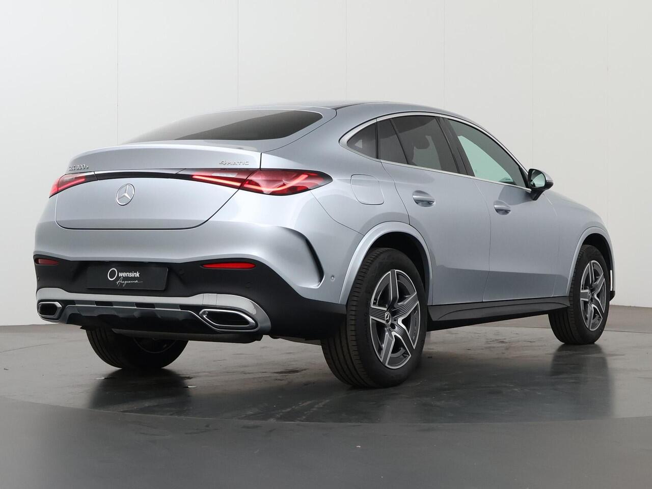 Mercedes-Benz GLC-KLASSE Coupé 300e 4MATIC AMG Line | Verwarmd stuur | Getint glas | Sfeerverlichting |