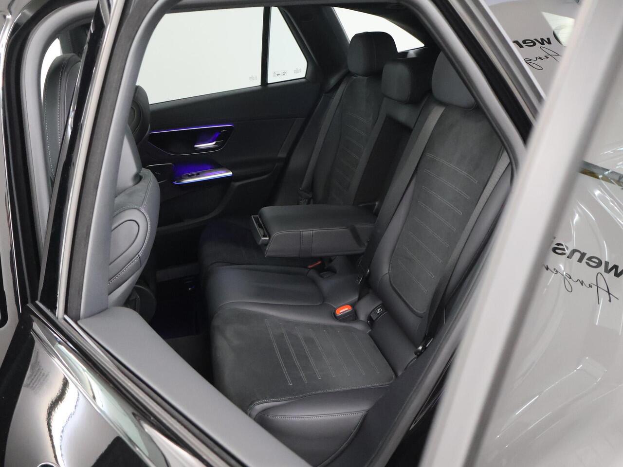 Mercedes-Benz GLC-KLASSE 300e 4MATIC AMG Line | Panoramadak | Trekhaak | Carbon | Winter pakket | 360 camera | Keyless GO |