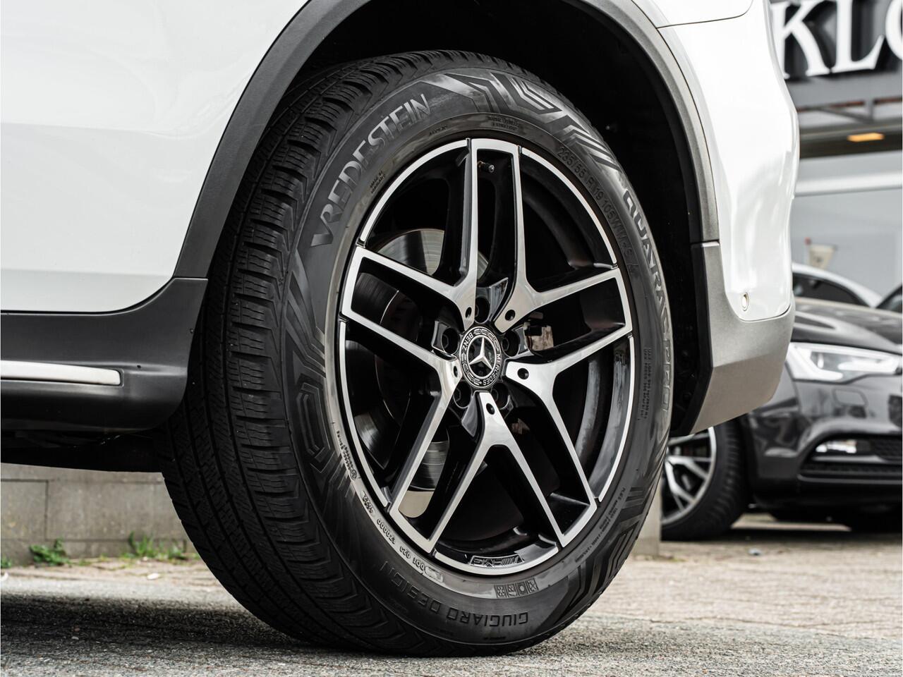 Mercedes-Benz GLC-KLASSE 250 4MATIC Sport Edition Premium AMG CAMERA NIGHT PAKKET 19 INCH HIGH LED TREEPLANKEN