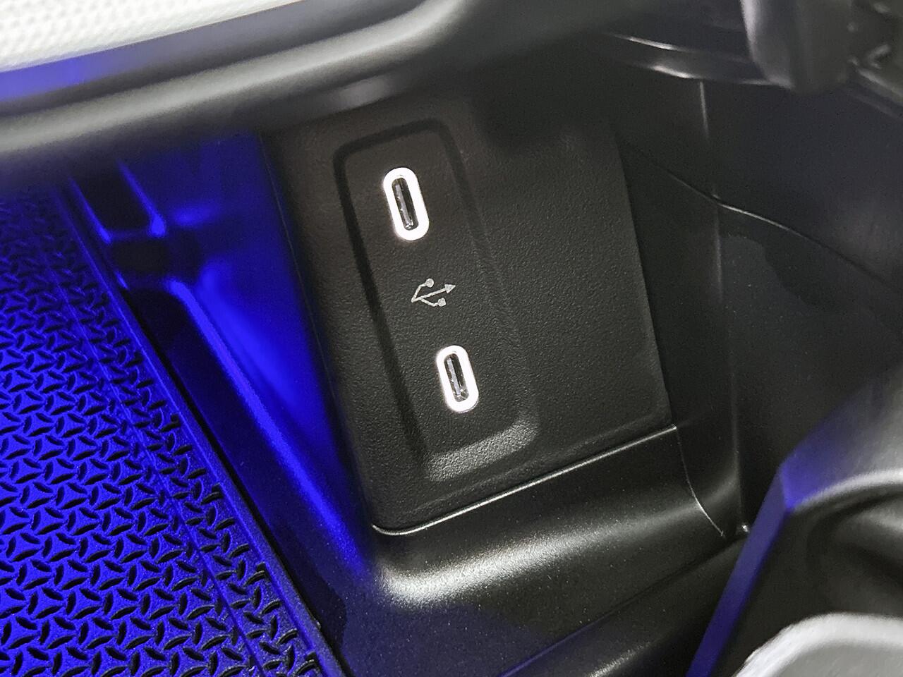 Mercedes-Benz GLC-KLASSE 400e 4MATIC AMG Line | Trekhaak | Nightpakket | AMG Premium Plus | Rijassistentiepakket Plus | Memorypakket | Stoelventilatie voor | Winter pakket | KEYLESS GO-comfortpakket | Parkeerpakket met 360°-camera |