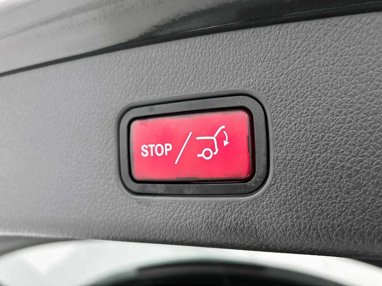 Mercedes-Benz GLC-KLASSE 300e 4MATIC AMG Line Techniek Achterassturing, Leder, Distronic, Luchtvering