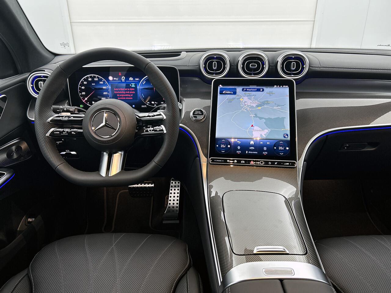 Mercedes-Benz GLC-KLASSE 300e 4MATIC Sport Edition | Premium Plus pakket | Winter pakket | Nightpakket | Rijassistentiepakket Plus | Trekhaak | Stoelventilatie voor | Nappaleder | Head-up display | 360° camera |