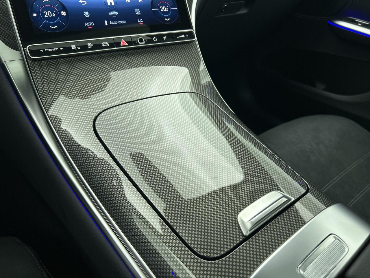 Mercedes-Benz GLC-KLASSE 300e 4MATIC Sport Edition | AMG Premium | Winter pakket | Nightpakket | Rijassistentiepakket Plus | Trekhaak | DIGITAL LIGHT | Parkeerpakket met 360°-camera |