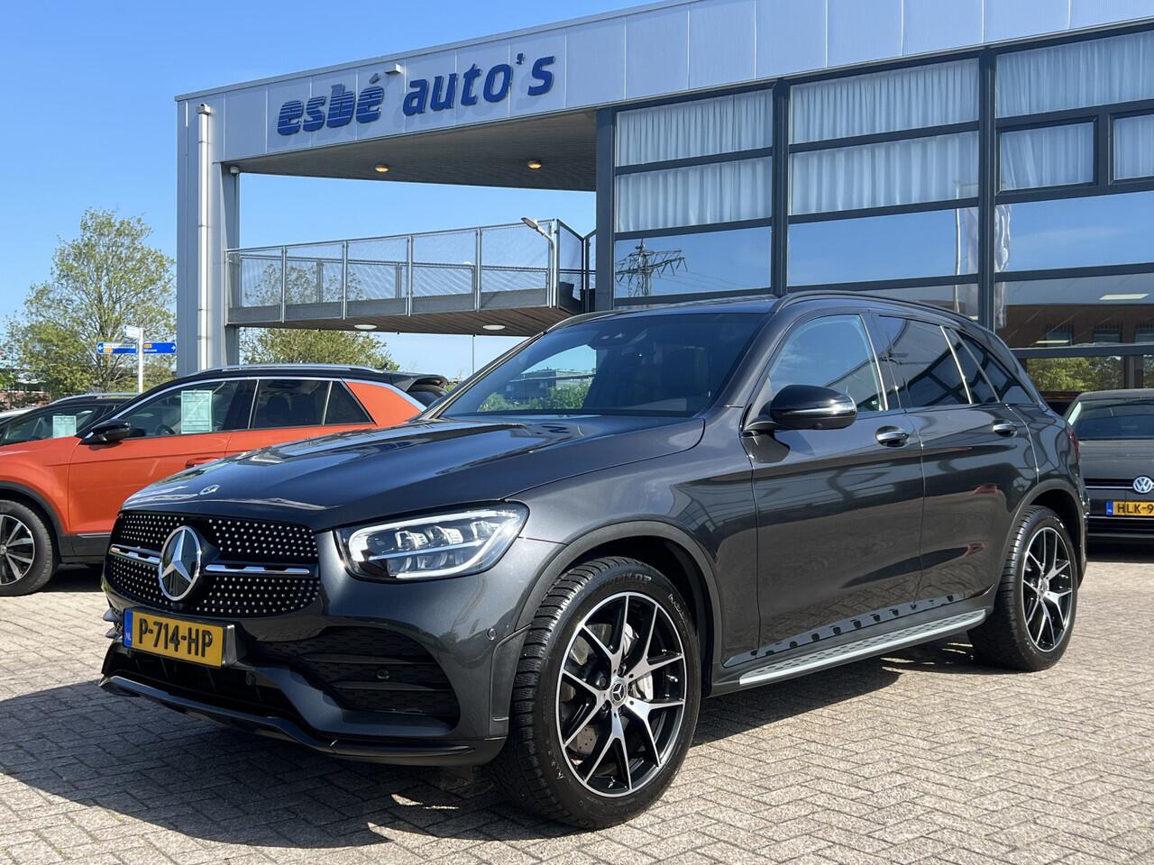 Mercedes-Benz GLC-KLASSE 200 4MATIC Premium Plus AMG Night Pakket Navigatie Trekhaak Panoramadak Rondzicht Camera Stoelverwarming 20 Inch Velgen Keyless DAB Carplay 1e Eigenaar NL Auto BTW
