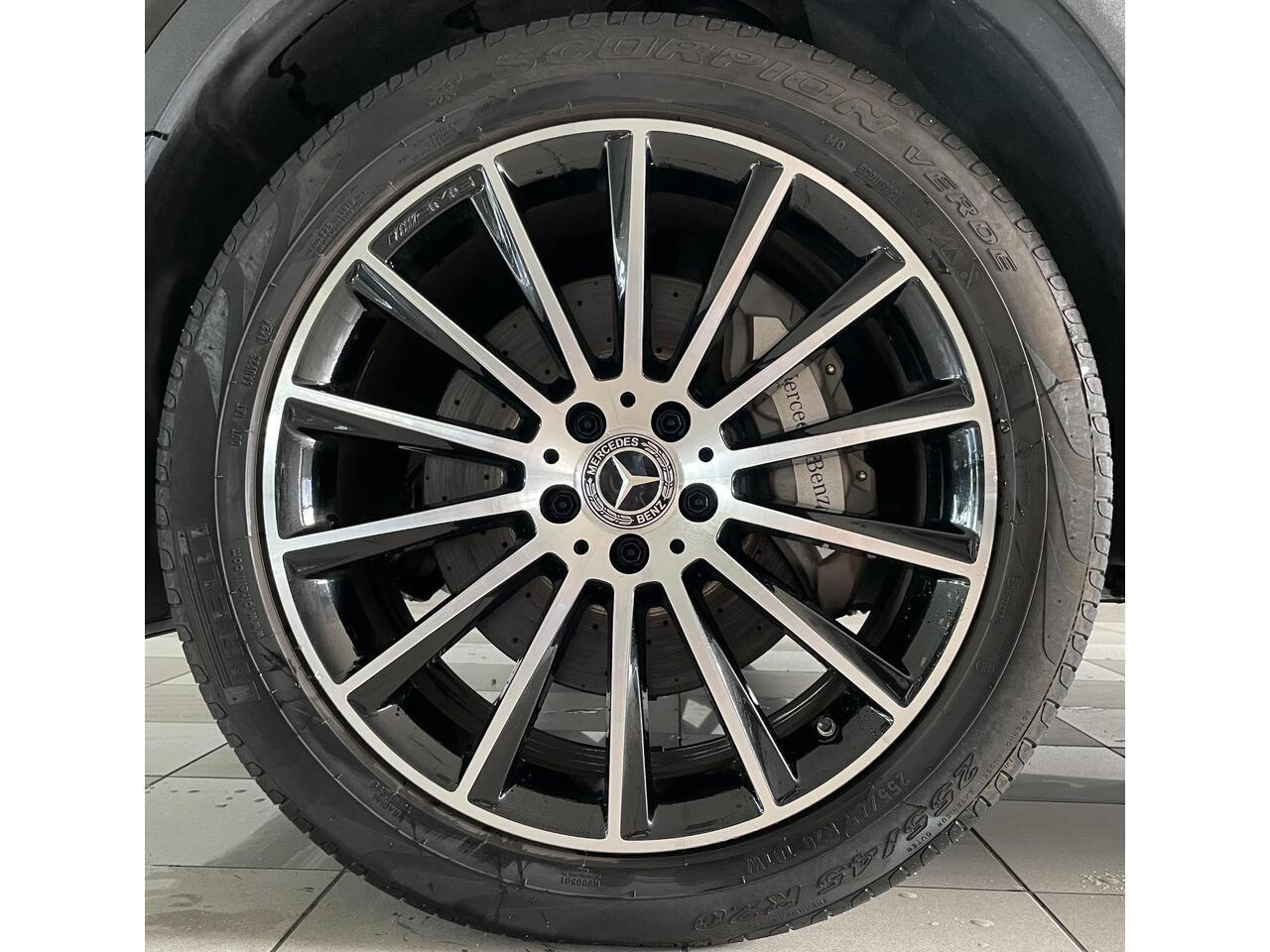 Mercedes-Benz GLC-KLASSE 300e AMG | Distronic | Trekhaak | 360-camera