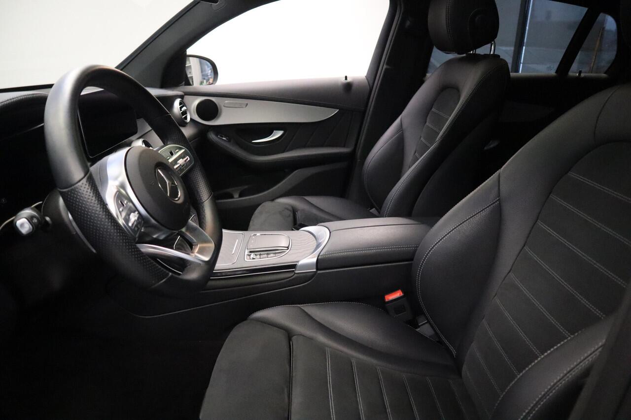 Mercedes-Benz GLC-KLASSE Coupé 300e 4MATIC Business Solution AMG Hybride Navigatie Cruise Control 19LMV 360 Camera Schuifdak