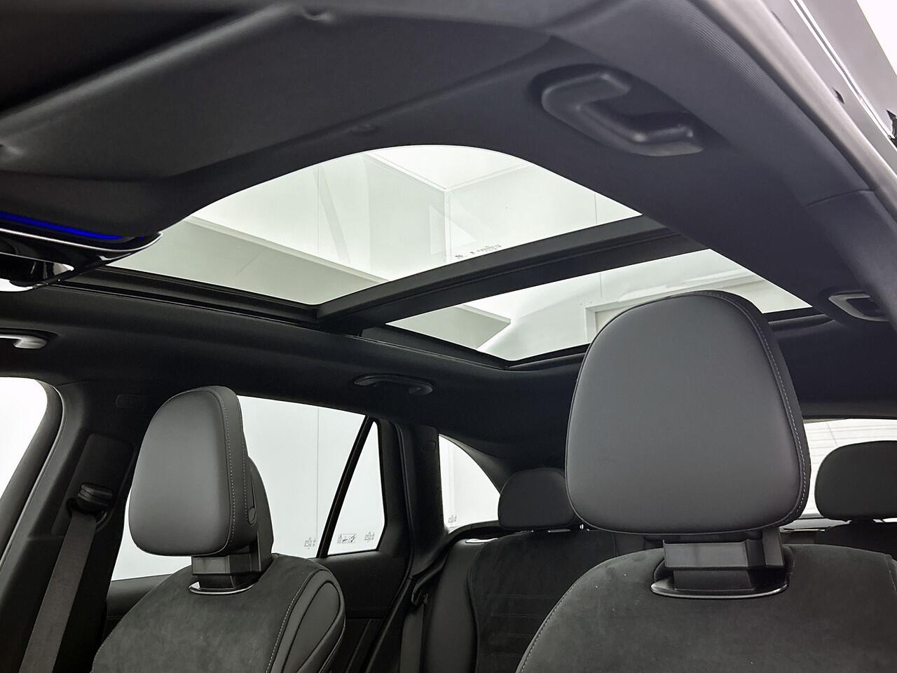 Mercedes-Benz GLC-KLASSE 300e 4MATIC Sport Edition | Trekhaak | Nightpakket | AMG Premium | Parkeerpakket met 360°-camera | Memorypakket | URBAN GUARD voertuigbescherming plus | Winter pakket | KEYLESS GO-comfortpakket | Dodehoekassistent |