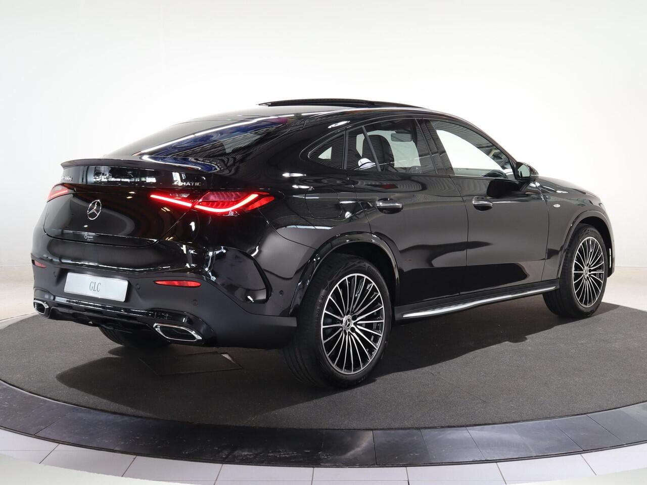 Mercedes-Benz GLC-KLASSE Coupé 300e 4MATIC Sport Edition | Panoramadak | Premium Plus | AIRMATIC | Burmester | Achterasbesturing | Rij-assistentiepakket
